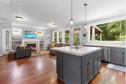 3742 NE Holman St, Portland, OR 97211 - Photo 14