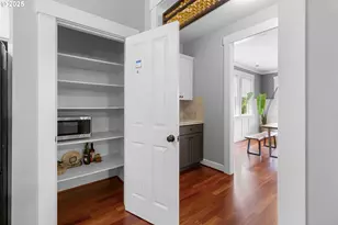 3742 NE Holman St, Portland, OR 97211 - Photo 16