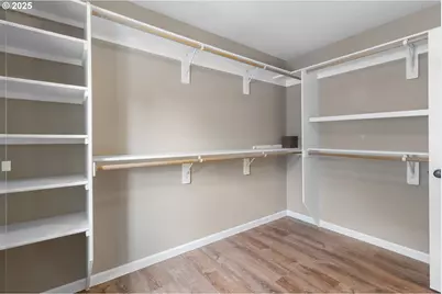 3742 NE Holman St, Portland, OR 97211 - Photo 24