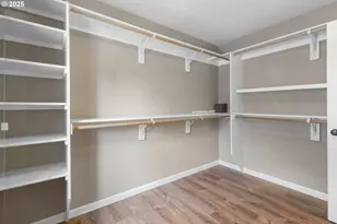 3742 NE Holman St, Portland, OR 97211 - Photo 24