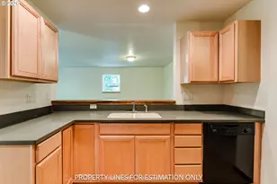 911 N 9th St, Cottage Grove, OR 97424 - Photo 14