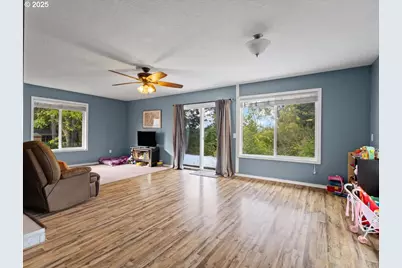 103 Lowrane Dr, Kelso, WA 98626 - Photo 6