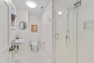 2840 NE 21st Ave, Portland, OR 97212 - Photo 32