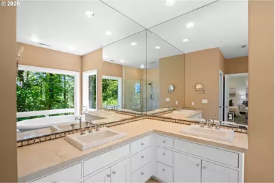 3352 SW Fairmount Ln, Portland, OR 97239 - Photo 34