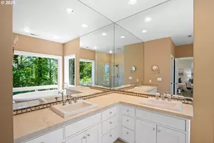 3352 SW Fairmount Ln, Portland, OR 97239 - Photo 32