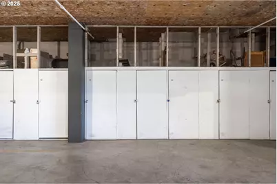 2393 SW Park Pl #106, Portland, OR 97205 - Photo 38