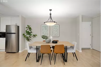 2393 SW Park Pl #106, Portland, OR 97205 - Photo 10