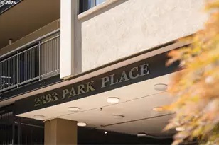2393 SW Park Pl, Portland, OR 97205 - Photo 2