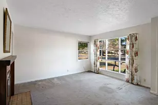 204 NE 114th Ave, Portland, OR 97220 - Photo 6