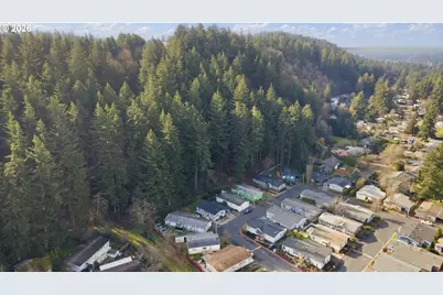 15768 SE Powell Blvd #12, Portland, OR 97236 - Photo 32