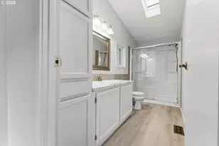 15768 SE Powell Blvd, Portland, OR 97236 - Photo 20