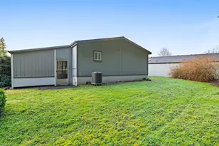 15768 SE Powell Blvd, Portland, OR 97236 - Photo 30