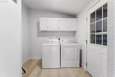 15768 SE Powell Blvd #12, Portland, OR 97236 - Photo 10