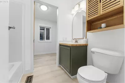 15768 SE Powell Blvd #12, Portland, OR 97236 - Photo 14