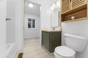 15768 SE Powell Blvd, Portland, OR 97236 - Photo 14