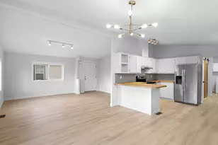 15768 SE Powell Blvd, Portland, OR 97236 - Photo 6