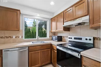 823 NE 132nd Ave, Vancouver, WA 98684 - Photo 8