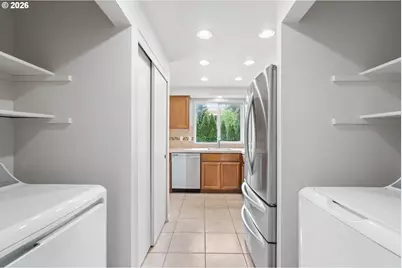 823 NE 132nd Ave, Vancouver, WA 98684 - Photo 6