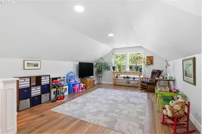 29778 Gimpl Hill Rd, Eugene, OR 97402 - Photo 24