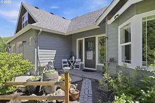 29778 Gimpl Hill Rd, Eugene, OR 97402 - Photo 4