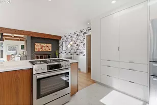 2703 Glen Eagles Rd, Lake Oswego, OR 97034 - Photo 16