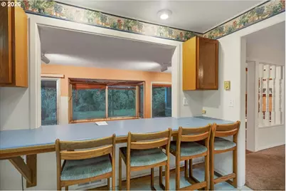 112 NE Green Ct, Albany, OR 97321 - Photo 16