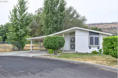 950 Pomona St #127, The Dalles, OR 97058 - Photo 1