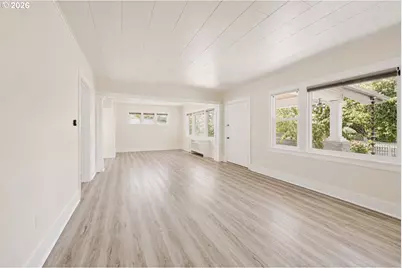 2424 NE 102nd Ave, Portland, OR 97220 - Photo 12