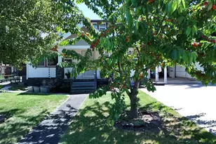 2424 NE 102nd Ave, Portland, OR 97220 - Photo 34