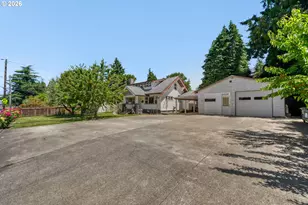 2424 NE 102nd Ave, Portland, OR 97220 - Photo 4
