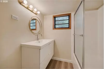 2424 NE 102nd Ave, Portland, OR 97220 - Photo 22