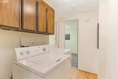 906 SW Alder St, Dundee, OR 97115 - Photo 22