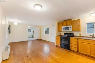 906 SW Alder St, Dundee, OR 97115 - Photo 8