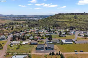 1151 W Pine St, The Dalles, OR 97058 - Photo 42