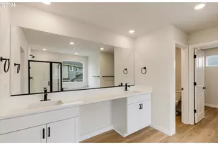 435 W Ivy St, Washougal, WA 98671 - Photo 20