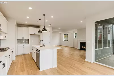 435 W Ivy St, Washougal, WA 98671 - Photo 8