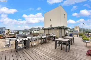 1314 NW Irving St, Portland, OR 97209 - Photo 14