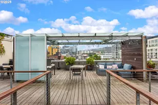 1314 NW Irving St, Portland, OR 97209 - Photo 12