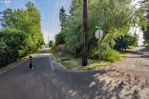 2266 SE Torbank Rd, Milwaukie, OR 97222 - Photo 4