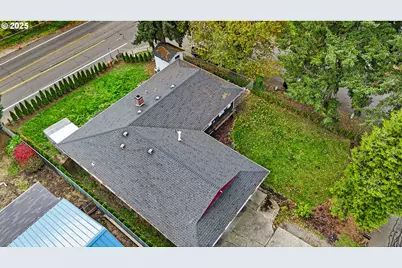 6500 SE Madrona Dr, Milwaukie, OR 97222 - Photo 4