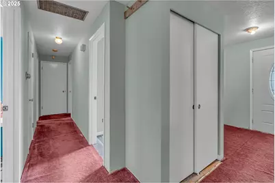 6500 SE Madrona Dr, Milwaukie, OR 97222 - Photo 20
