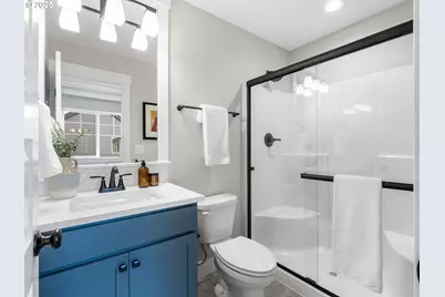 7474 N Polk Ave, Portland, OR 97203 - Photo 14