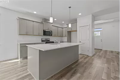 718 Tigerlily St, Silverton, OR 97381 - Photo 6