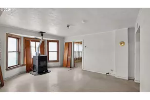 42 E St, Lebanon, OR 97355 - Photo 22