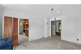 42 E St, Lebanon, OR 97355 - Photo 10