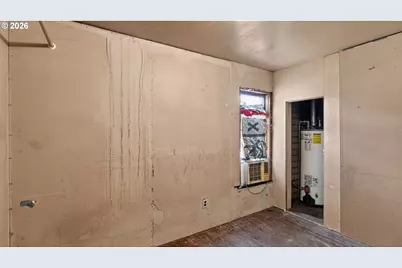 42 E St, Lebanon, OR 97355 - Photo 6