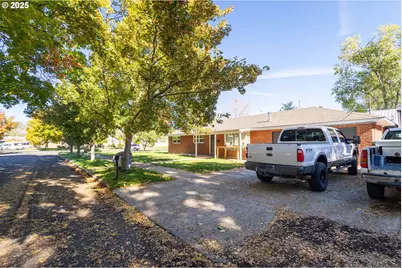 1009 13th St, La Grande, OR 97850 - Photo 20