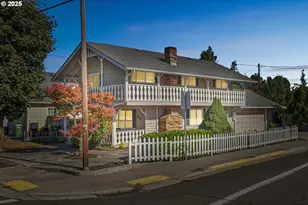 840 S 1st St, Cottage Grove, OR 97424 - Photo 1