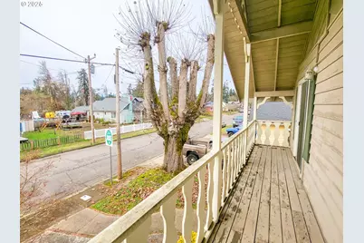 840 S 1st St, Cottage Grove, OR 97424 - Photo 30