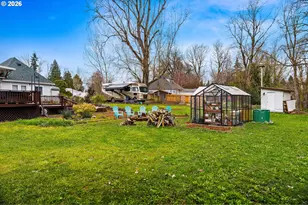 1054 NE Faloma Rd, Portland, OR 97211 - Photo 40